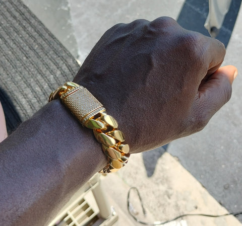 Gold plated Cuban link Big Boy 18mm bracelet Cz Diamond Pave Lock